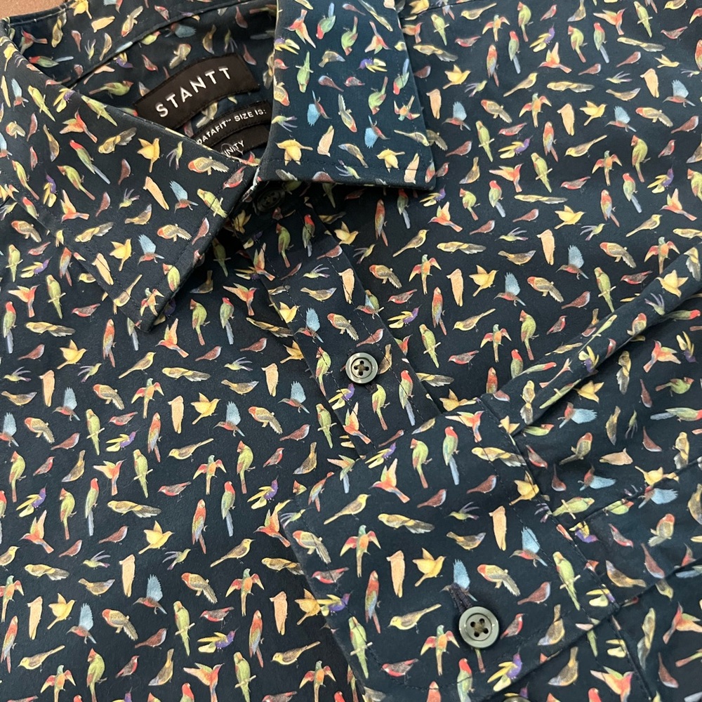 Men's Navy Long-Sleeve Button-Down Shirt with Multicolor Parrot Print Tropical
